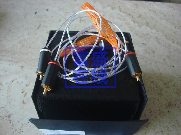 荷兰晶彩 MICRO信号线RCA 1\/米(陈列样版不议