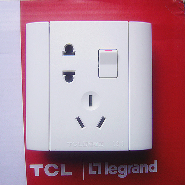 TCL国际电工L2.0二三插座带开关一开五孔面板