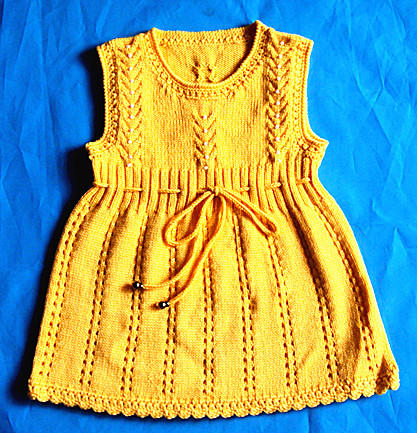 新款纯手工编织儿童毛衣淡黄色背心裙毛衣钩针