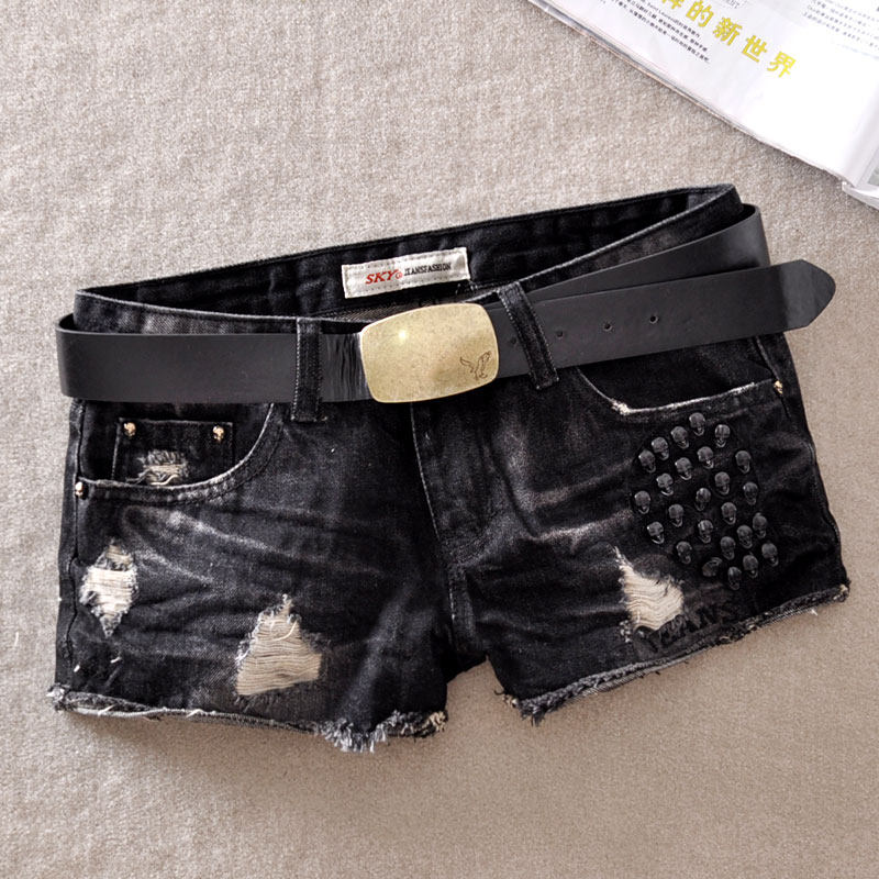 磨破洞黑色<em>牛仔短裤</em> 潮2013秋<em>冬装</em>新款 韩版骷