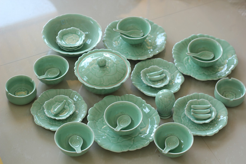 龙泉青瓷 牡丹餐具精品餐具富贵牡丹碗装配环保筷子