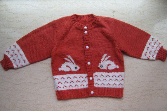 手工<em>编织儿童毛衣</em> 小兔<em>图案</em> 红色长袖<em>开衫</em>|一淘