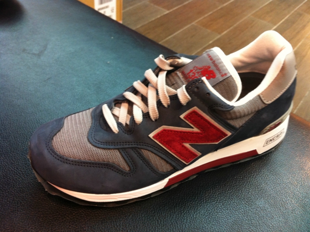 正品代购 新百伦new balance m1300gn 珊瑚红余文乐海报款男鞋