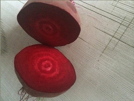 鲜销甜菜 新鲜有机甜菜根 甜菜头 新鲜甜菜头 榨