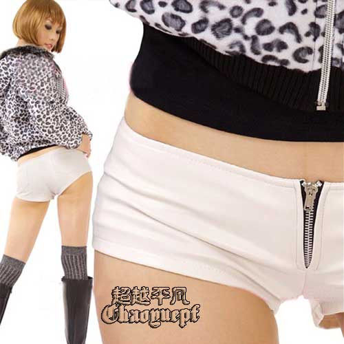 <em>裁缝</em>也疯狂日系低腰纯白皮热裤 <em>短裤</em> 外置拉链