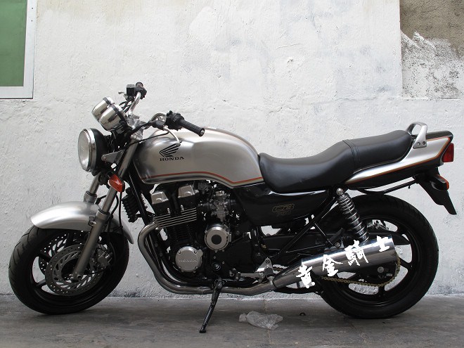 两轮复古重型摩托车机车赛车大跑车 本田 CB7