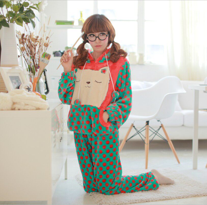<em>穗芳</em>秋冬天女<em>睡衣</em>长袖加厚水貂法兰绒波点卡通
