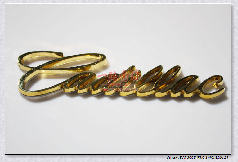 迪拉克Cadilla字母标 缕空金属电镀金色英文尾