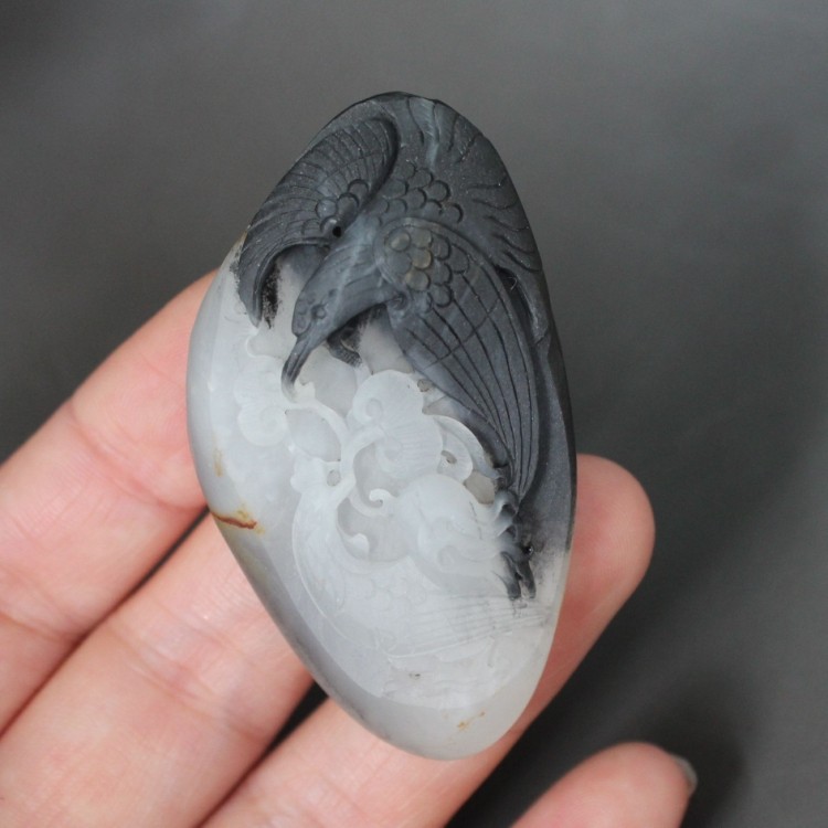 正品和田玉墨玉巧雕 抓住机遇 老鹰抓金鸡 保真