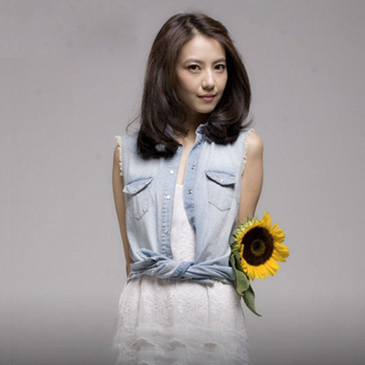 2014春秋<em>韩版</em>时尚百搭<em>休闲</em>牛仔<em>衬衫马甲</em>下摆