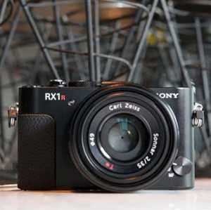 Sony\/索尼 DSC-RX1RM2 黑卡数码相机 全画幅