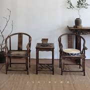 椅子三件套圈椅太师实木中式仿古做旧老家具摆件，茶几组合拍摄道具