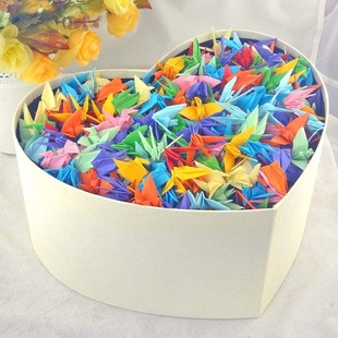手工成品千纸鹤做好的折纸，材料创意许愿浪漫生日礼物送男女友