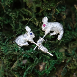 铁头的店 日本独立设计师 DECO 纯银小兔子耳钉 宝石眼耳环耳圈