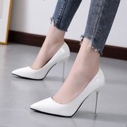高跟鞋女细跟2022年工作气质白色设计感漆皮中跟5-7cm单鞋ol9