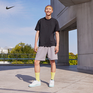 Nike耐克男子宽松舒适纯棉T恤夏季休闲刺绣个性针织棉DO7393