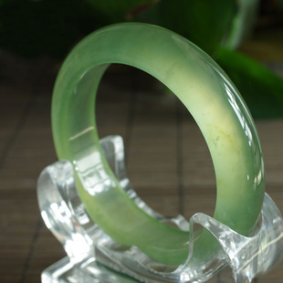 天然a货岫玉玉镯绿色手镯，扁条老坑冰种岫玉镯子，180绿手镯女款饰品