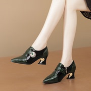 秋鞋女中跟尖头时尚深口鞋拼色绿色半跟皮鞋春秋包脚罐鞋水钻软皮