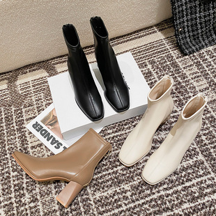 靴子女2023韩版超火厚底白色，方头粗跟短靴，秋冬法式高跟瘦瘦靴