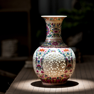 景德镇陶瓷器花瓶石榴瓶摆件青花瓷镂空中式家居客厅博古架装饰品