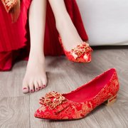 红色结婚婚鞋女2020踩堂新娘鞋低跟高跟，粗跟红鞋平底秀禾单鞋