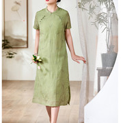 春夏女士日常绿色短袖立领苎麻改良旗袍妈妈裙中长款羽毛绣花茶服