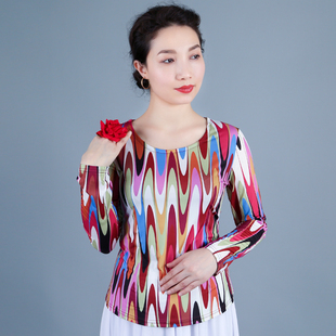 2023春夏季新疆舞蹈演出服女艾德莱丝长袖上衣，民族风印花服装