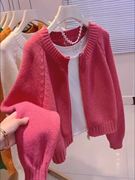 玫红色短款毛衣外套，女秋季2023韩版宽松慵懒外穿拉链针织开衫