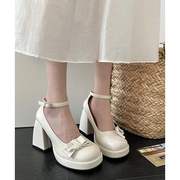 网红结白色粗跟高跟鞋，女夏款2024小个子复古法式玛丽珍鞋