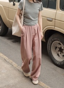侧抽皱纯色设计感小众岩灰色T恤夏女正肩休闲短+宽松粉色裤子