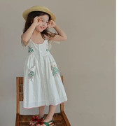 韩系时髦童装铺女童交叉吊带裙2024夏季女孩洋气刺绣花朵裙子