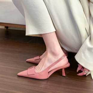 elingstudio藕粉色尖头后空凉鞋，女2024包头细跟漆皮高跟鞋子