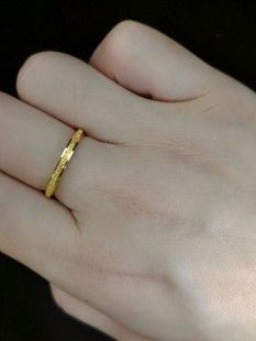 奥特莱斯捡漏18k金色磨砂面戒指女韩版求婚节日礼物戒指轻奢指戒