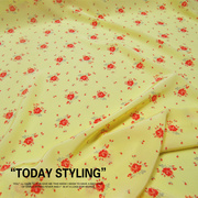 宽幅黄底小红花朵真丝双绉连衣裙，衬衫半身裙桑蚕丝服装布料面料