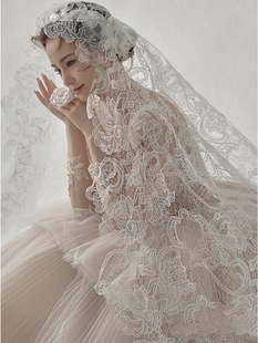 网红蕾丝新娘主婚纱头纱摄影拍照道具凹造型高级感披肩发饰白