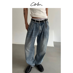 COLN你可以永远相信打褶宽松低腰牛仔裤的百搭 用它适配你的衣橱