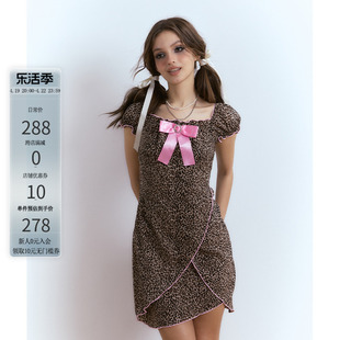 strikeapose层叠裙摆显身材，辣妹粉色蝴蝶结，泡泡袖豹纹连衣裙