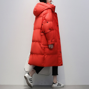 红色羽绒服女中长款2023冬季韩版连帽时尚显瘦白鸭绒加厚外套