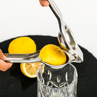 手动榨汁机家用柠檬夹子，挤压汁器不锈钢色，迷你橙压榨果汁机榨汁器