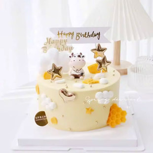 奶牛宝宝蛋糕装饰摆件金牛座生日甜品台烘焙配件奶瓶牛宝满月周岁