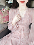 法式粉色v领灯笼袖，连衣裙女春秋秋季高端精致垂坠感清纯长纱裙子