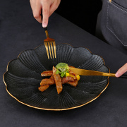 日式磨砂黑色金边花瓣陶瓷盘子家用创意圆形西餐餐盘牛排盘菜盘