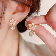 日韩小众设计感夏季粉色，花朵耳环2022年潮轻奢，银针耳钉耳饰品