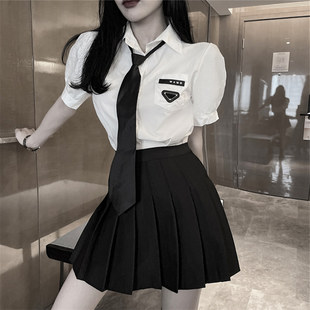 jk制服夏季套装学院风，职业短袖白衬衫百褶短裙子，黑衬衣学生上衣服