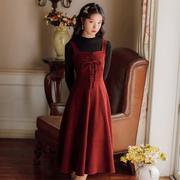 背带裙女秋冬两件套复古法式气质收腰显瘦红色吊带裙套装连衣裙