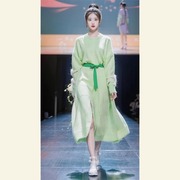 秋装2023年女装高级感名媛茶歇法式小香风绿色针织毛衣连衣裙