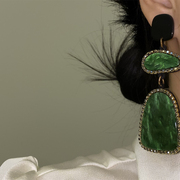 欧韩绿色耳环复古高级感女潮，夸张长款设计感小众，耳夹款耳坠耳饰