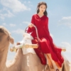 云南丽江民族风大红色连衣裙子，夏季草原沙漠，旅游度假拍照长裙超仙