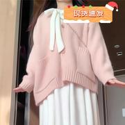 白色蝴蝶结蕾丝连衣裙女2024春季显瘦粉色毛衣针织开衫两件套