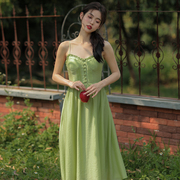 奈良绿色吊带裙，法式连衣裙2024女绝美裙子女，夏季三亚沙滩裙仙